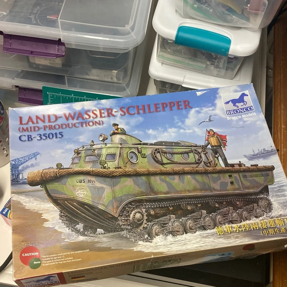 Bronco Land Wasser Schlepper LWS 1/35 German WWII model kit, new open box