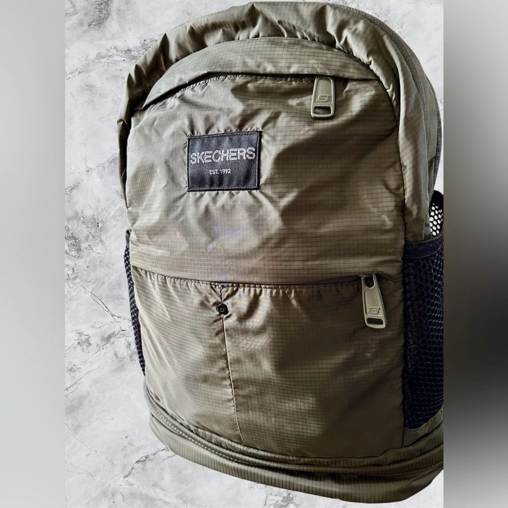Skechers 6” army sleeve