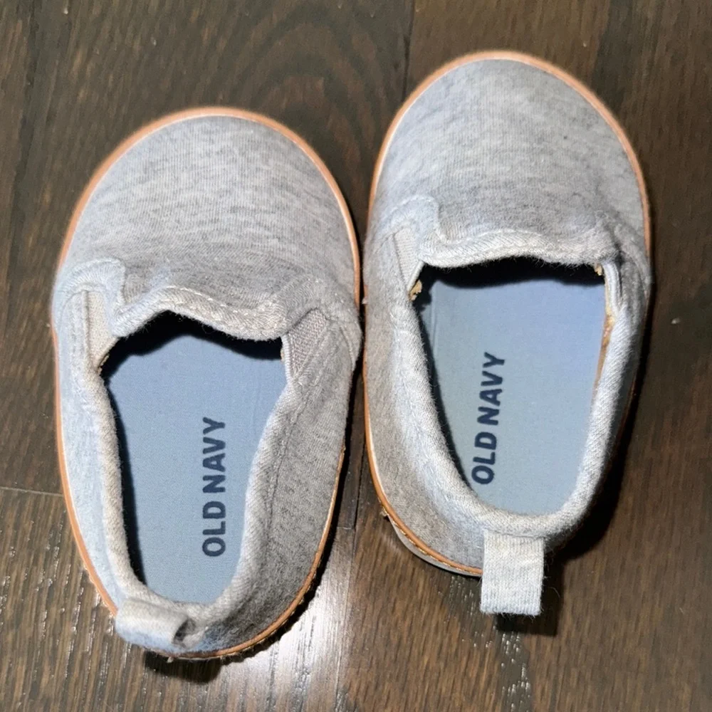 Old Navy Heather Gray Slip-On Sneakers | 6-12M