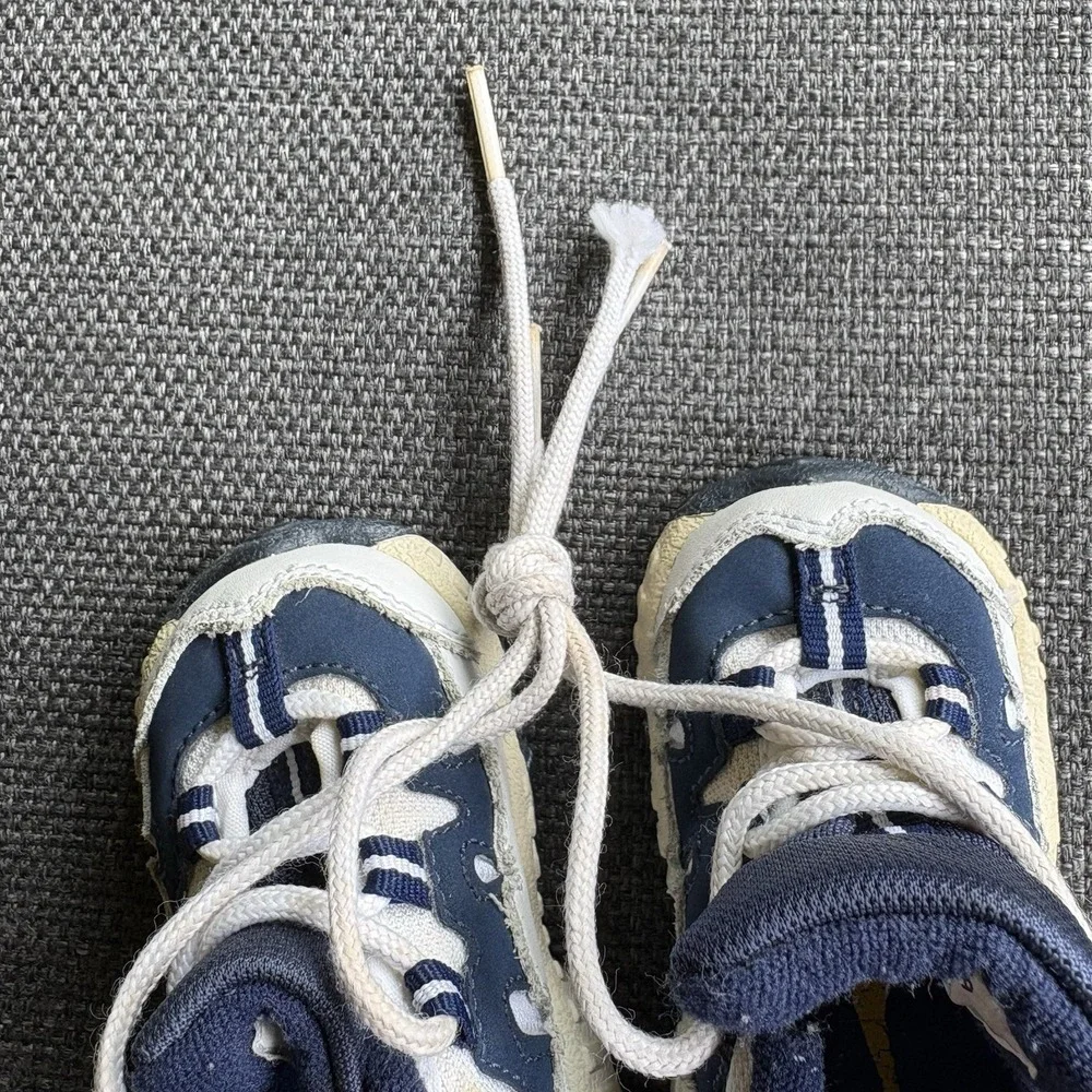 Nike vertical lace