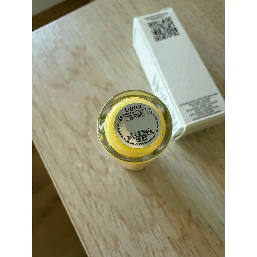 PRADA Reflection Glossy Liquid Balm U002 Banana Yellow Mini 3mL