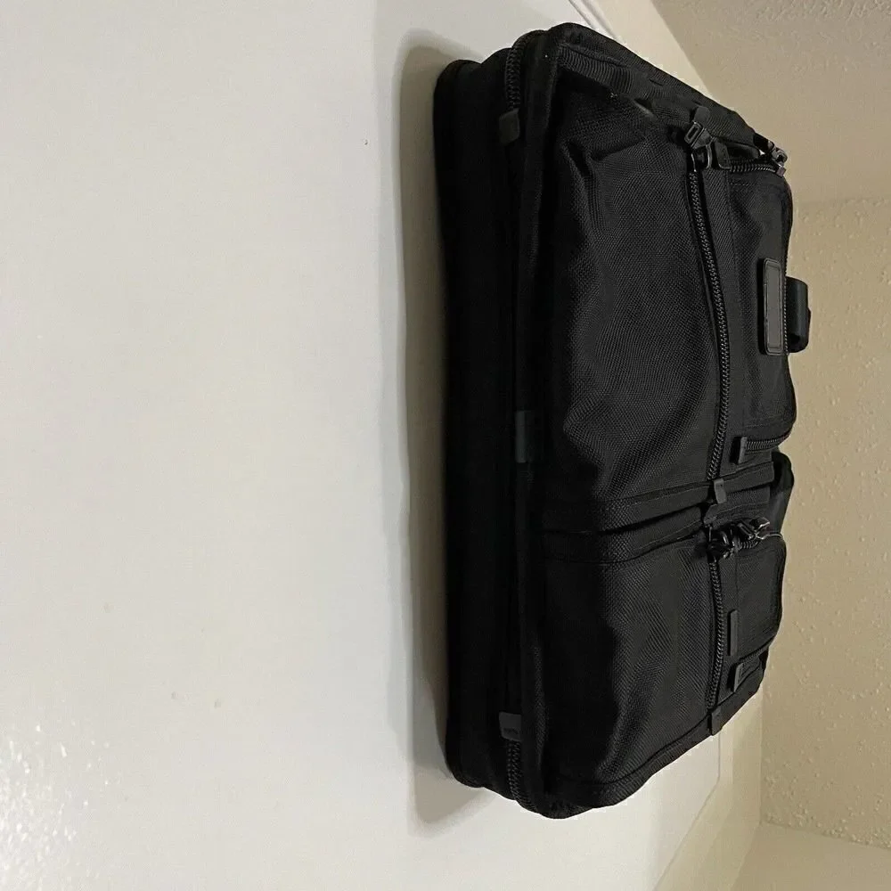 Tumi alpha expandable