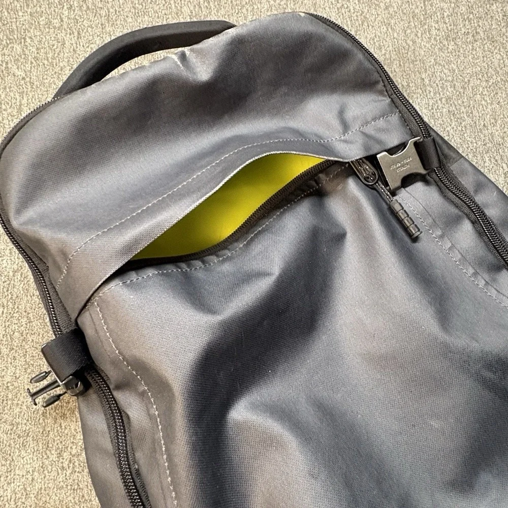Timbuk2 excellent preowned