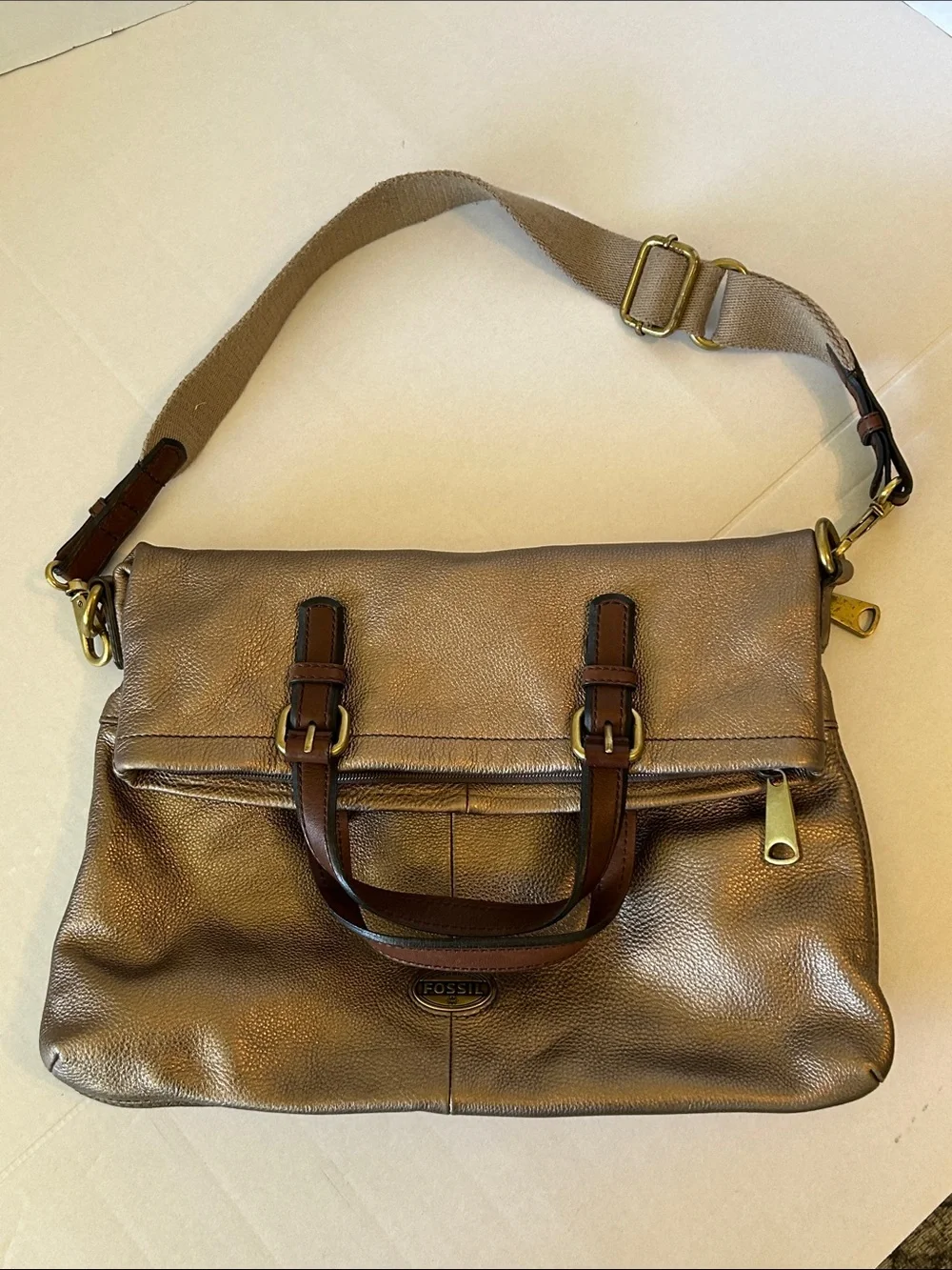 FOSSIL LARGE LEATHER BRONZE FOLDOVER TOTE CROSSBODY HOBO BAG