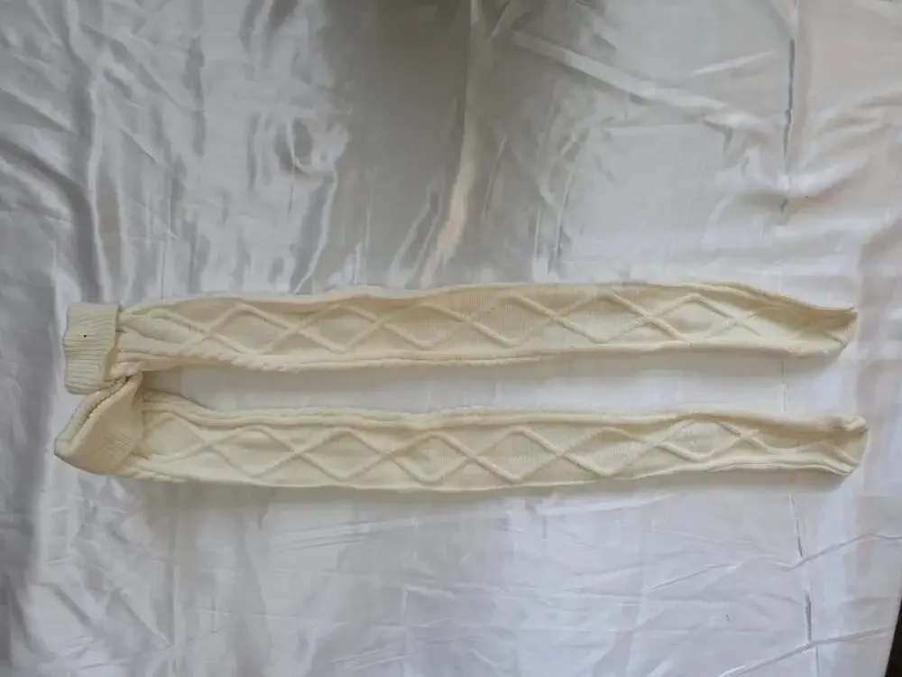 Unbranded creamy white