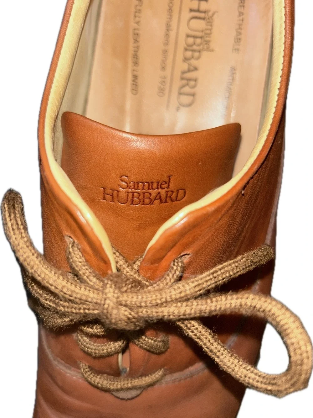 samuel hubbard features classic