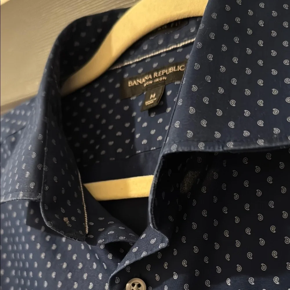 Banana Republic Men’s M Navy Paisley Non-Iron Cotton Dress Shirt