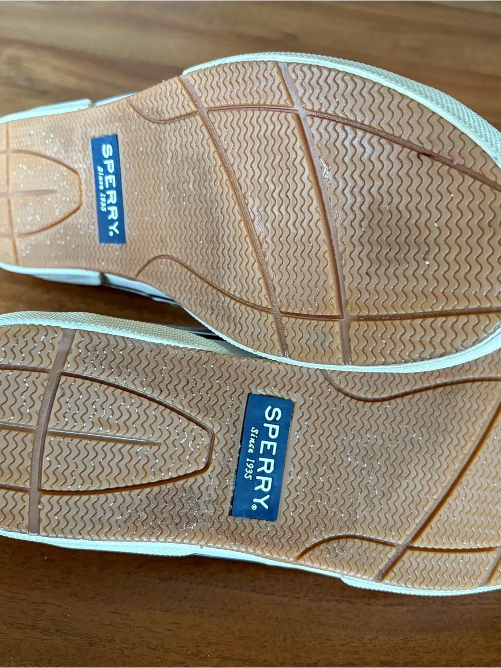 Sperry casual boat