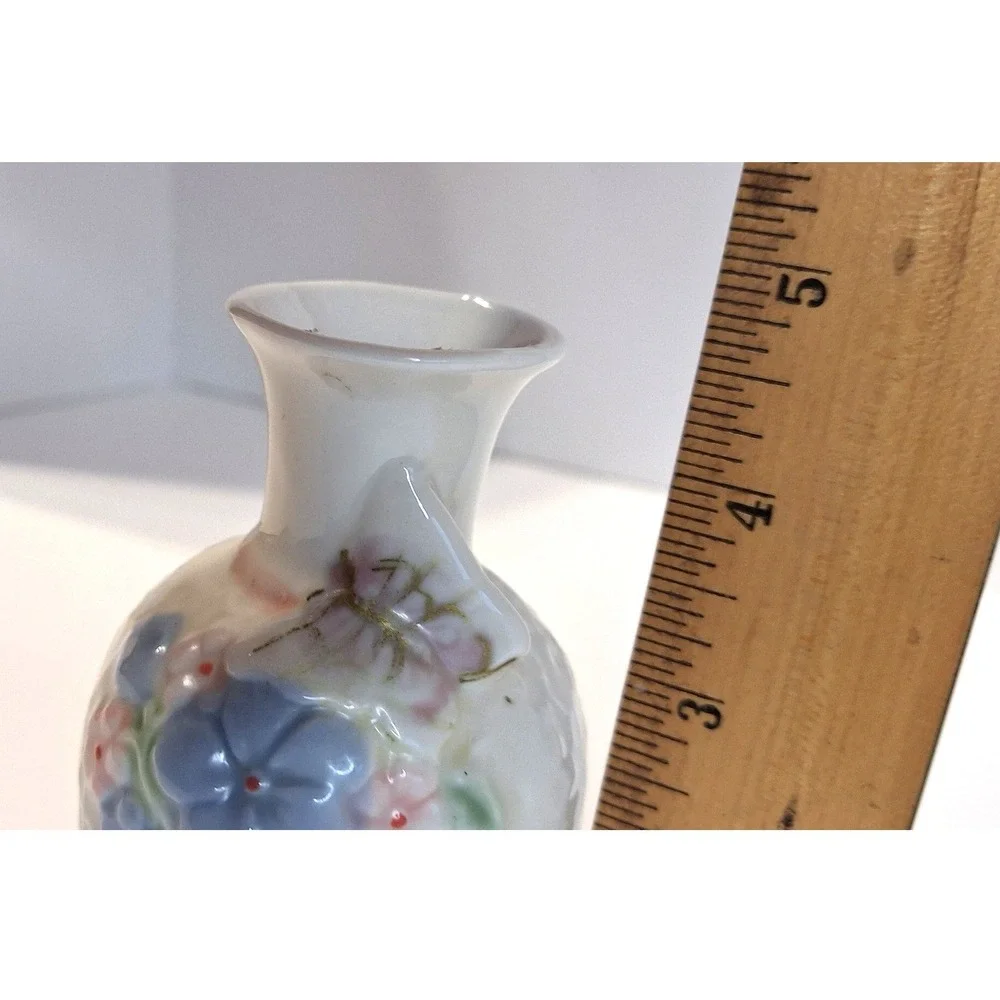 Unbranded vintage miniature
