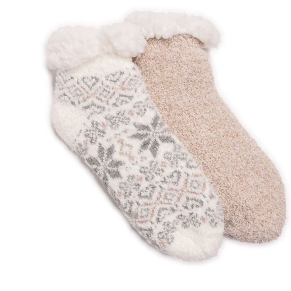 MUK LUKS 2pairs warm & cozy faux fur cream & gray‎ Ankle Height Cable knit socks