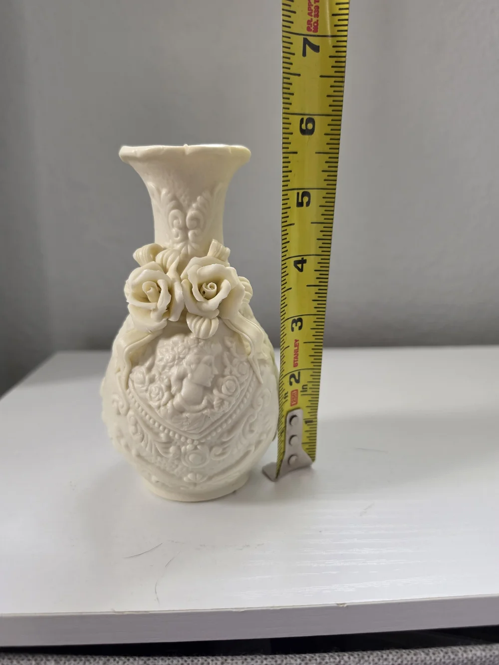 N/A elegant cream