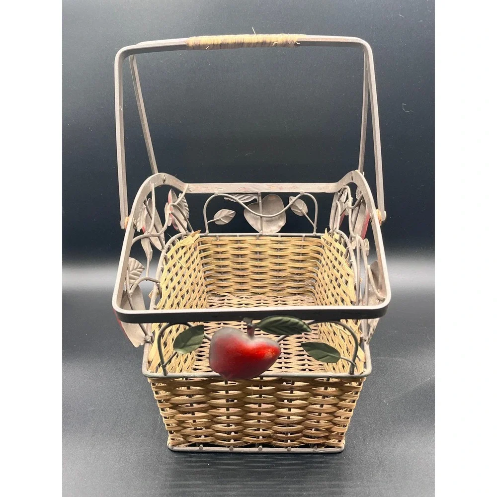 N/A charming vintage