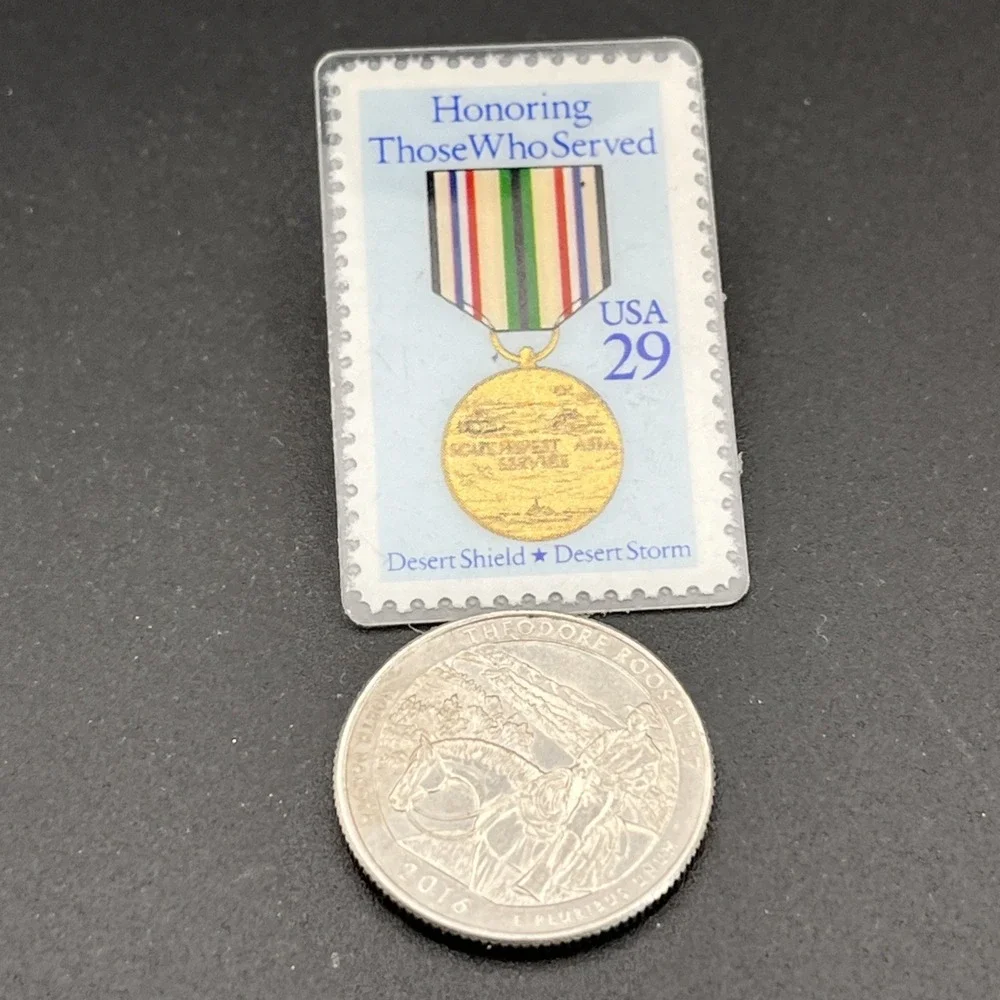 USPS Stamp Honoring Those‎ Who Served Desert Storm Shield Plastic Lapel Hat Pin