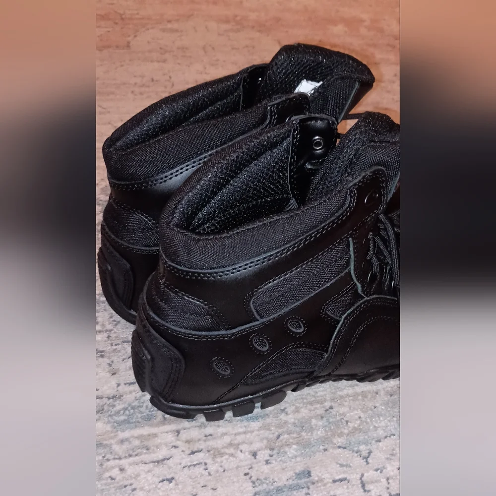 Tactical Research by Belleville performance wicking