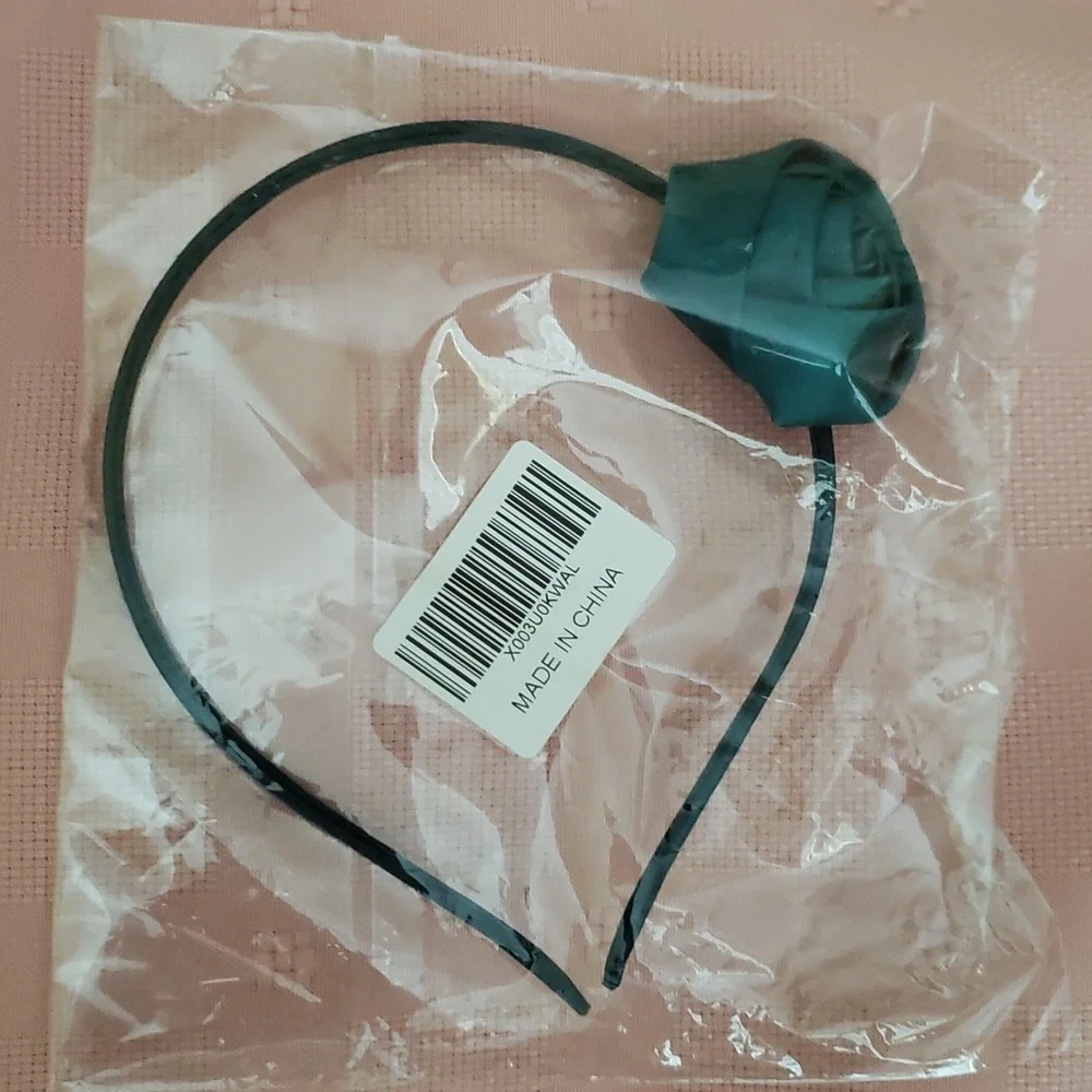 3/$20 NEW Green Headband