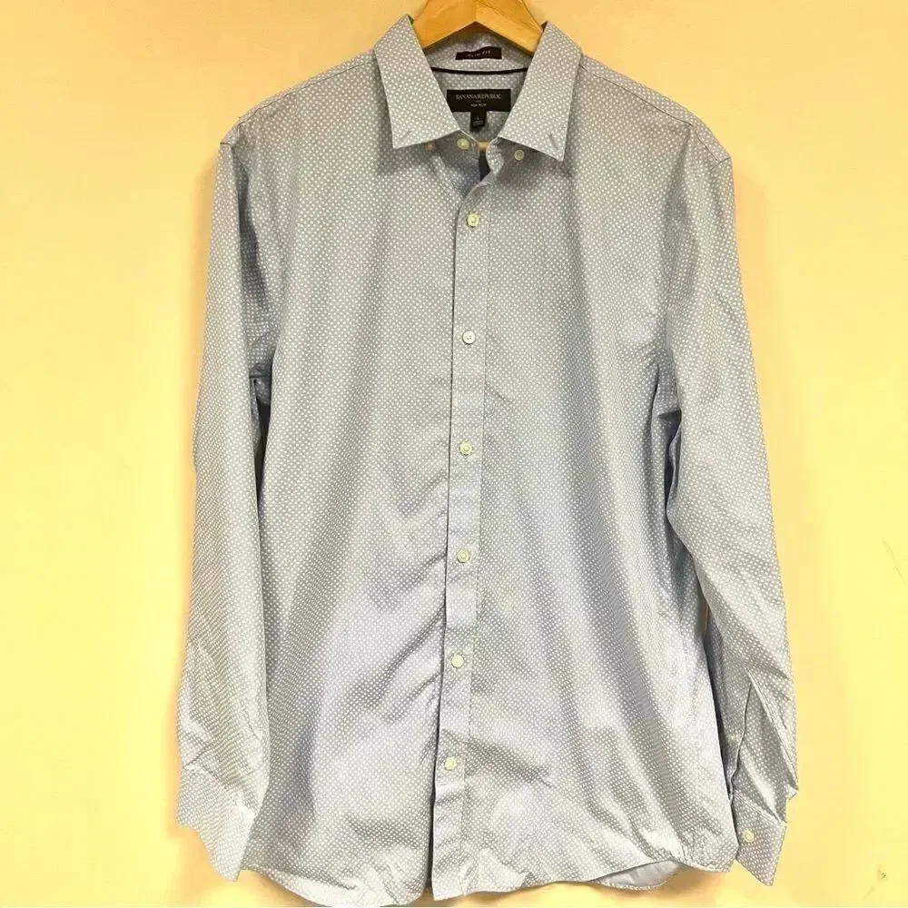 Banana Republic light blue patterned button down L