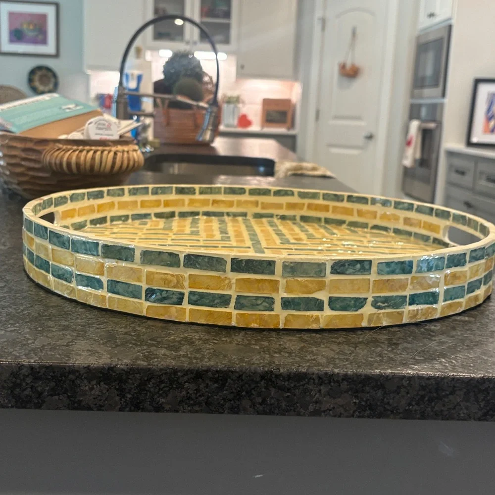 Mosaic Patterned Round Tray