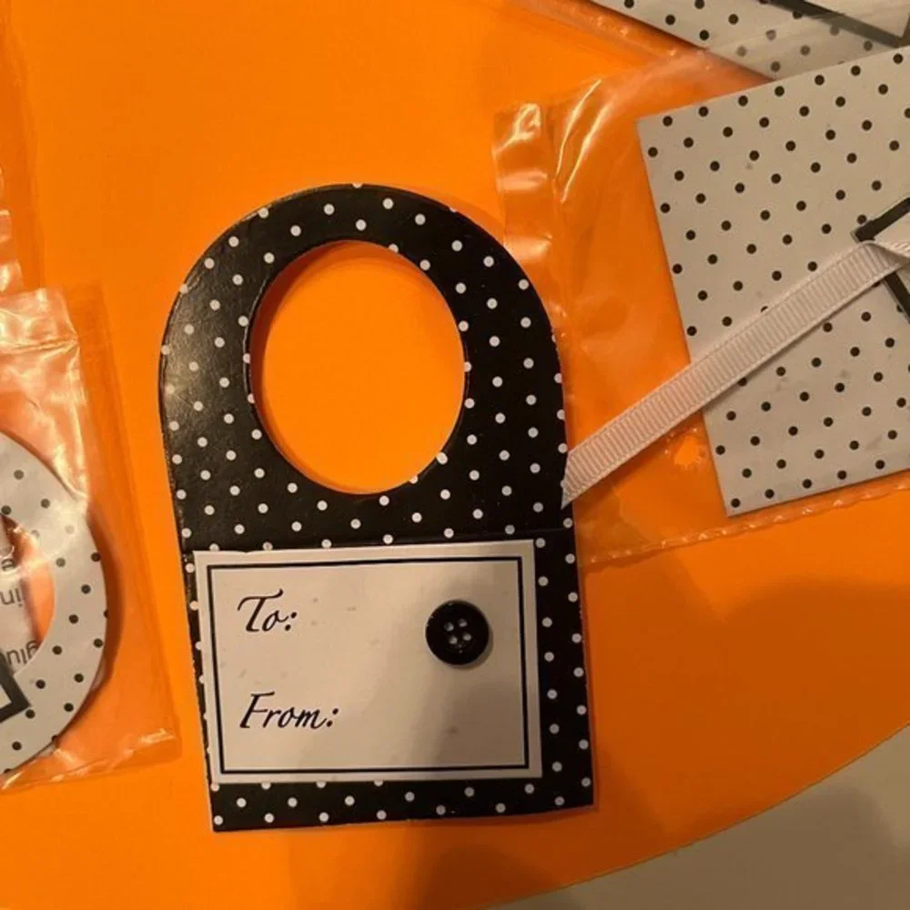 N/A wine tags
