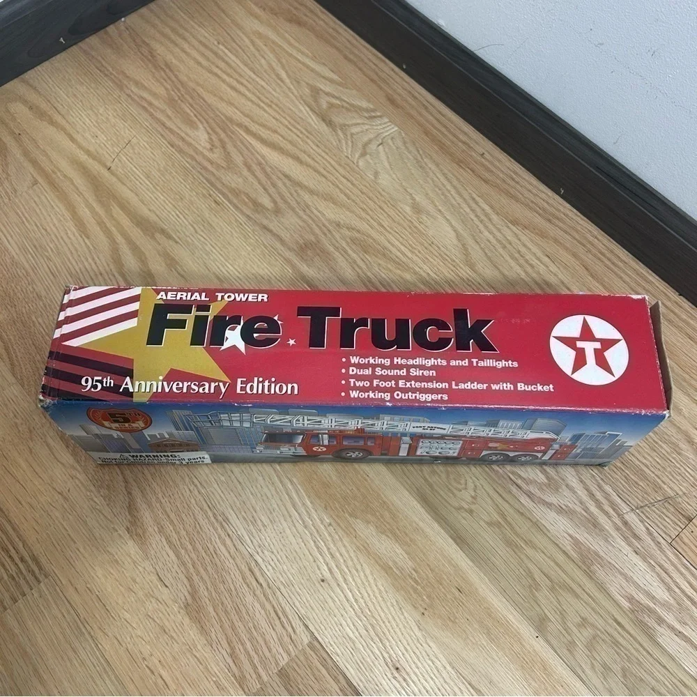 Texaco Fire Truck 95th Anniversary Edition 5th in Series NEW Vintage