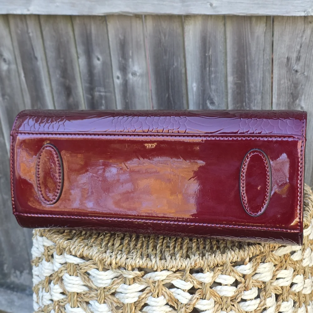 The Danbury Mint Ruby Red Leather Croc Pattern Handbag And Wallet Burgundy