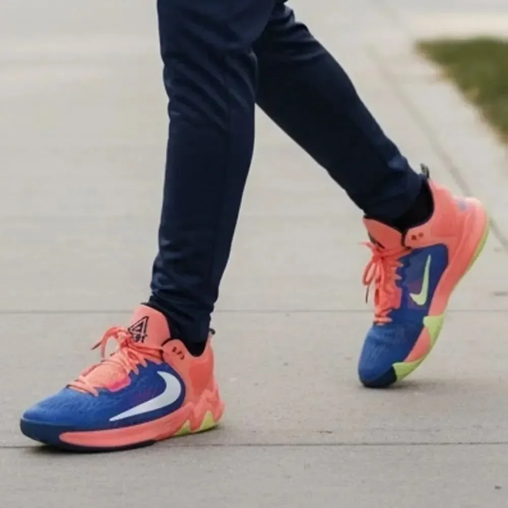 Nike Giannis Immortality 2 Girls Pink & Blue Athletic Sneakers - Size 4.5Y