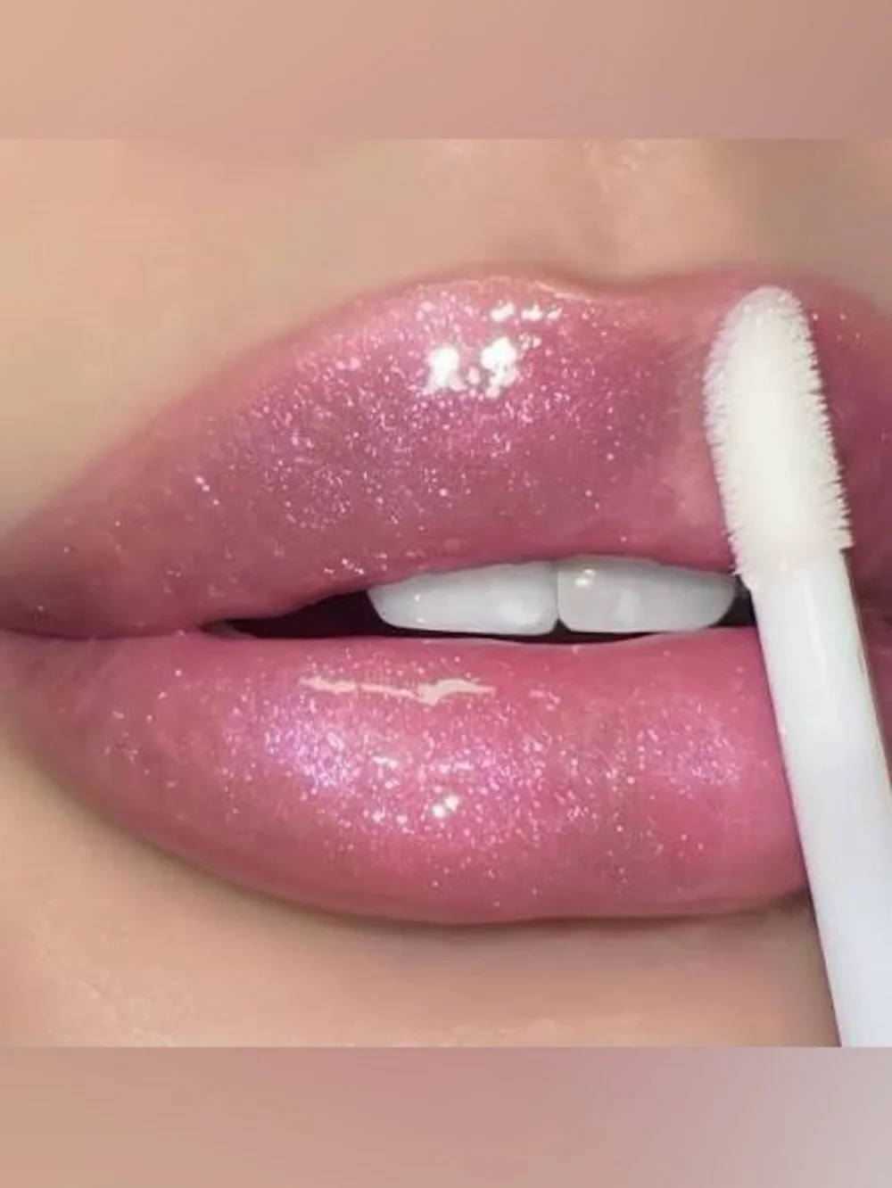 Revlon High-Shine Lip Gloss -Pinkissmo- pink shimmer