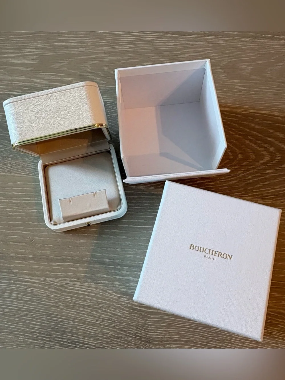 Boucheron White Earring Jewelry Box and gift box