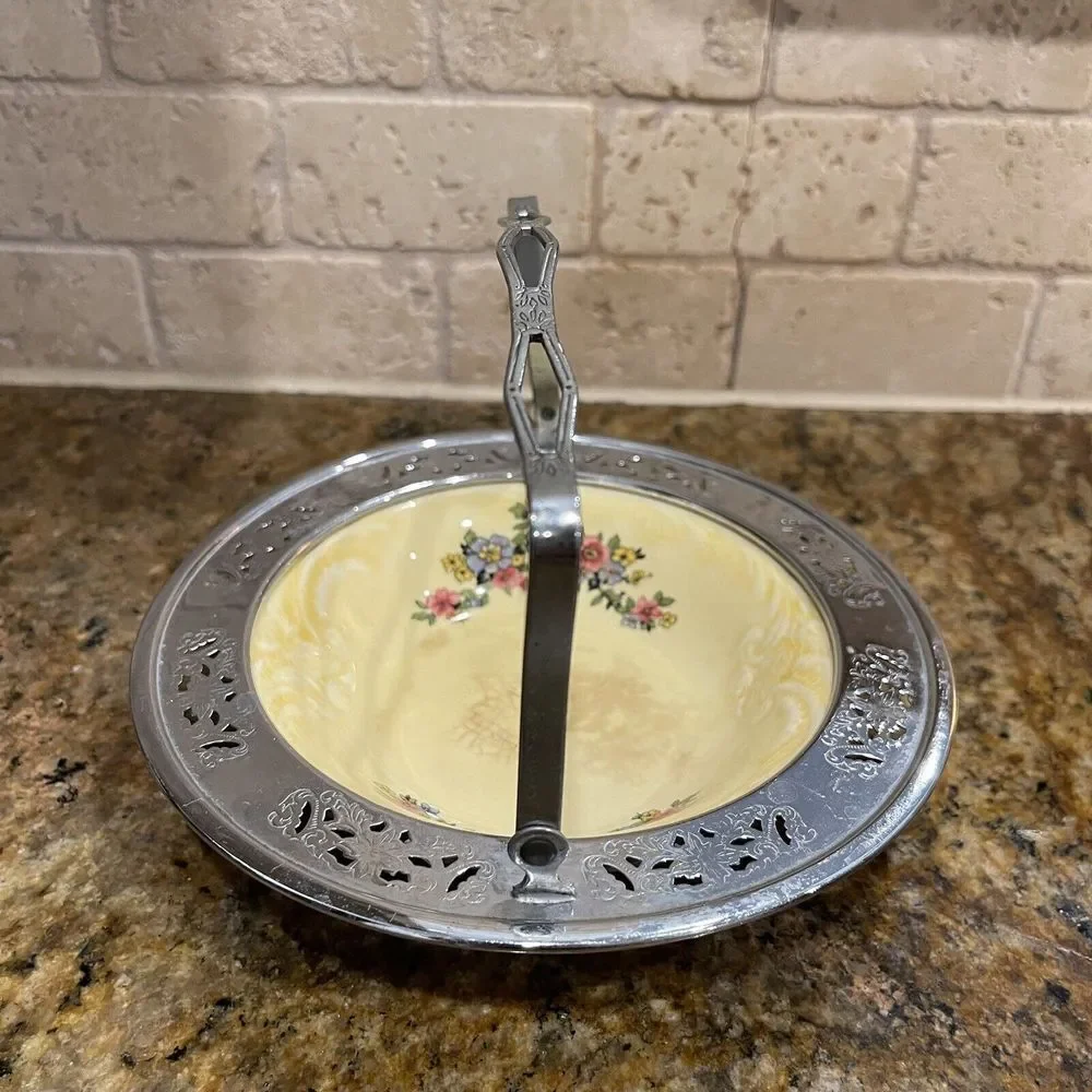 Sebring Pottery add touch