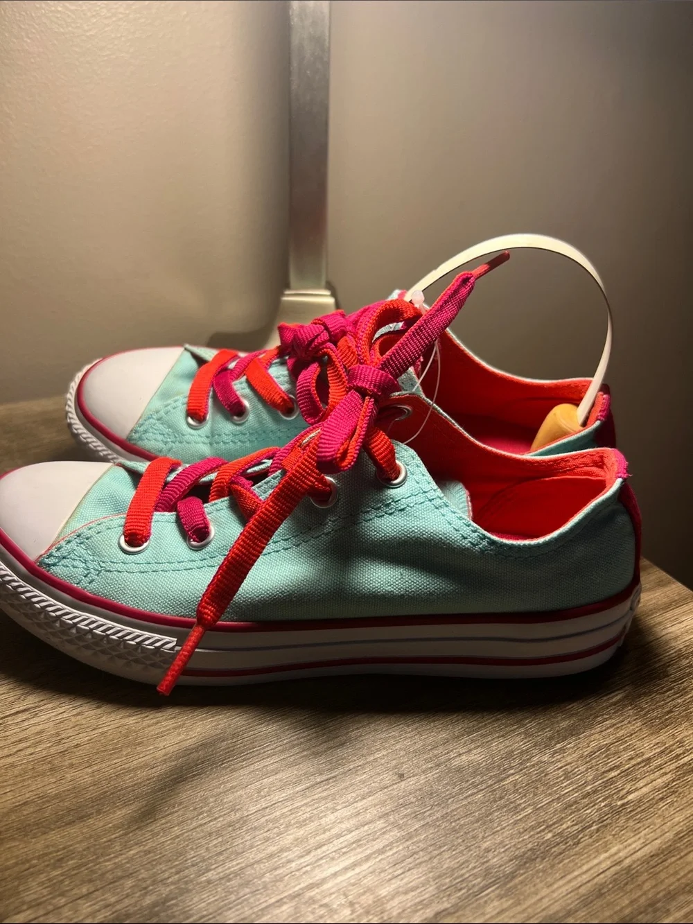 Converse design contrast