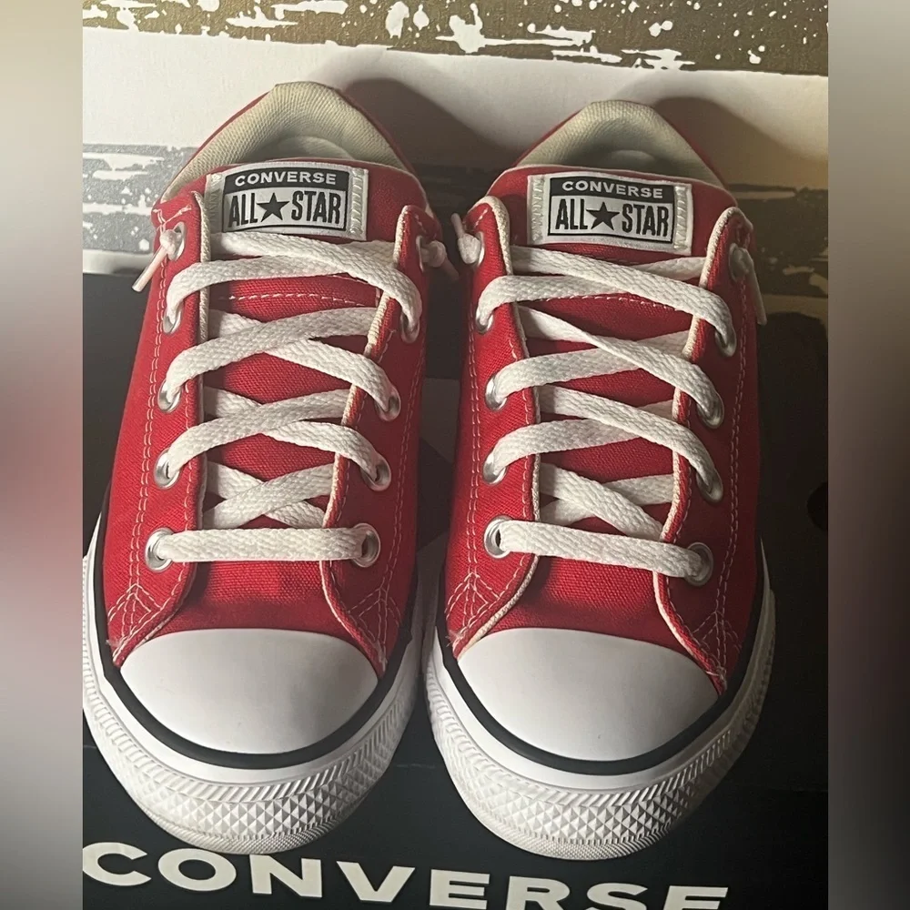 Converse box laces