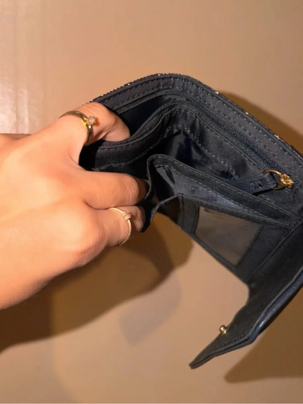 Tommy Hilfiger compact fold