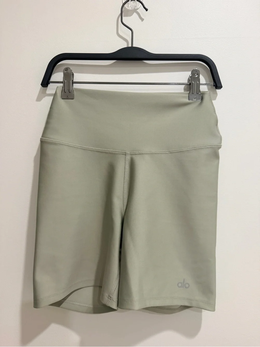 ALO Yoga 5” Airlift Energy Short - Limestone XS