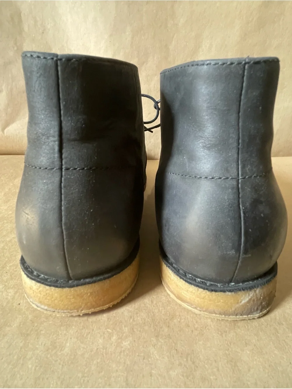 UGG smooth black