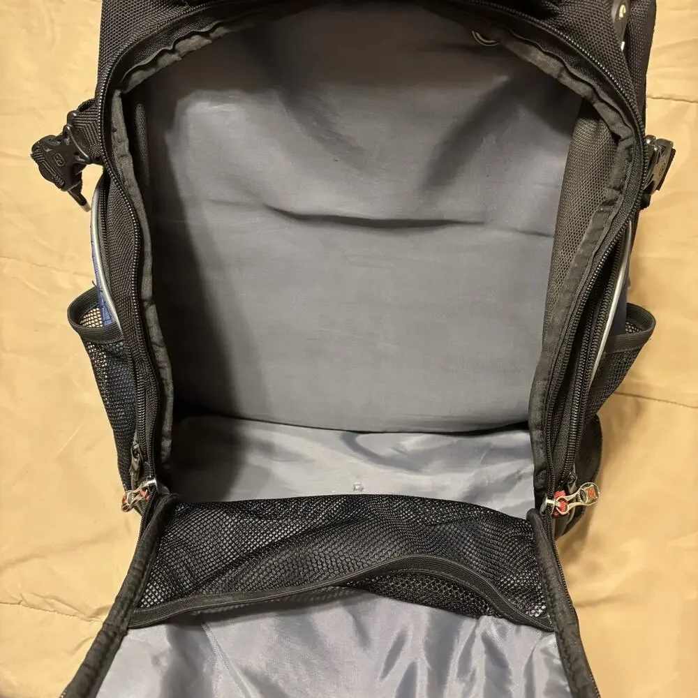 SWISSGEAR by Wenger Large Black/Blue/Gray Backpack Zip, Padded, Fits 15