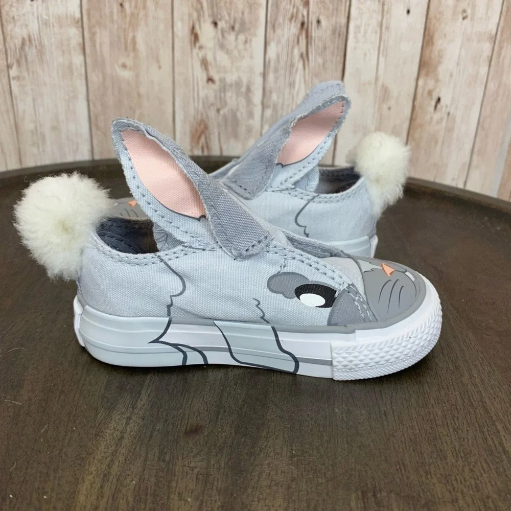 Converse ship furry tab