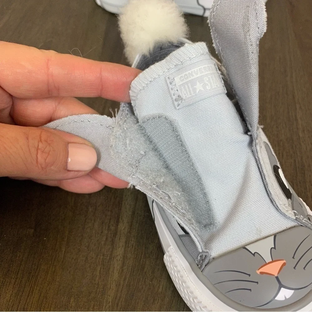 Converse slip tab