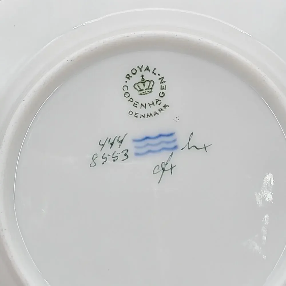 4 pcs - Royal Copenhagen 'Henriette' 6.25 Inch Bread & Butter Plates #444-8553
