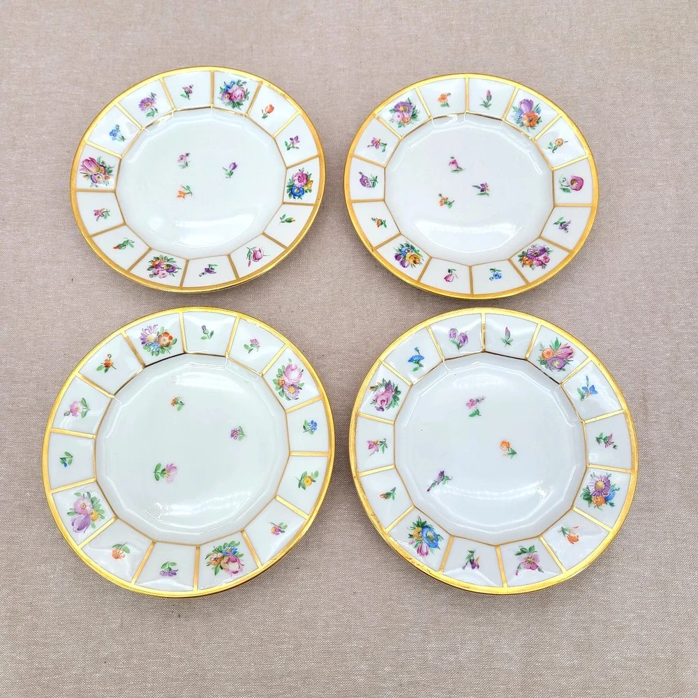 4 pcs - Royal Copenhagen 'Henriette' 6.25 Inch Bread & Butter Plates #444-8553