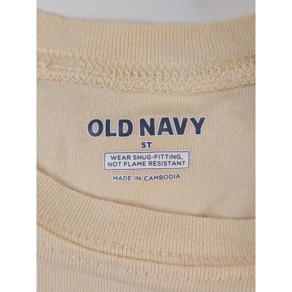 Old Navy photos flat please
