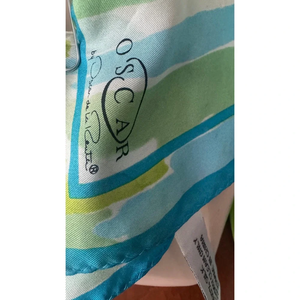 Oscar de la Renta teal design