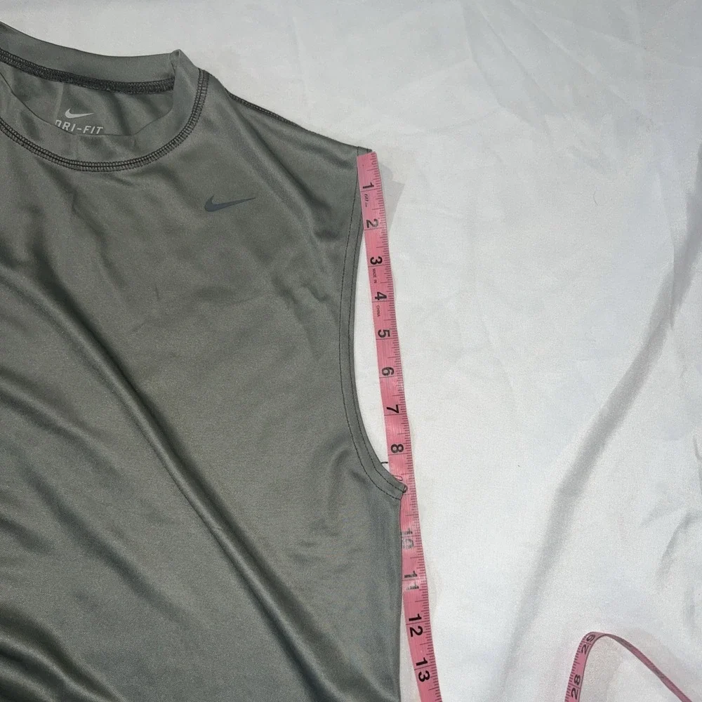 Nike Dri-Fit M Grey Tank Top Center Swoosh Men's/ Unisex‎ Basketball Sport 271