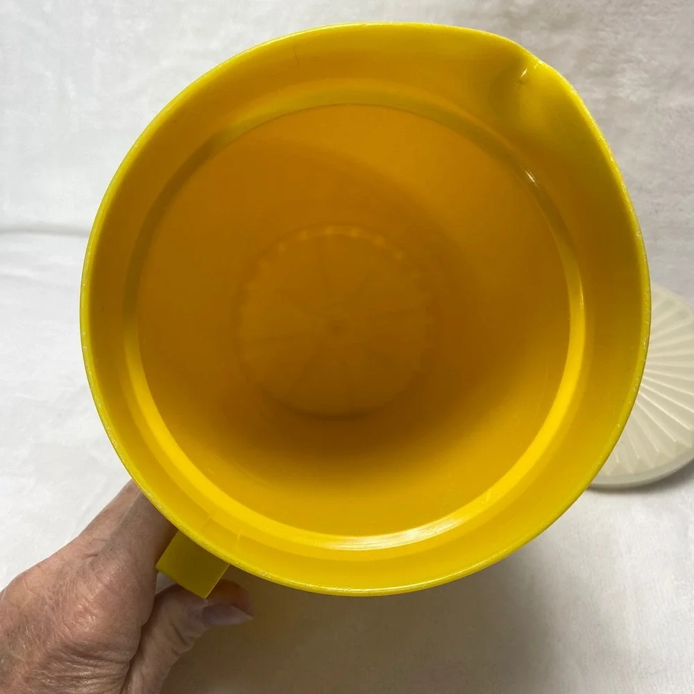 Tupperware this pitcher