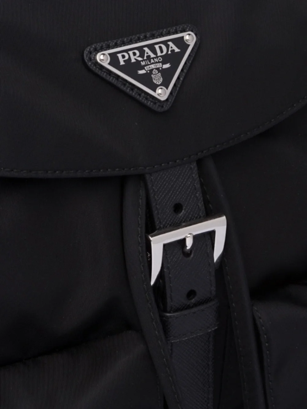 Prada this lightly