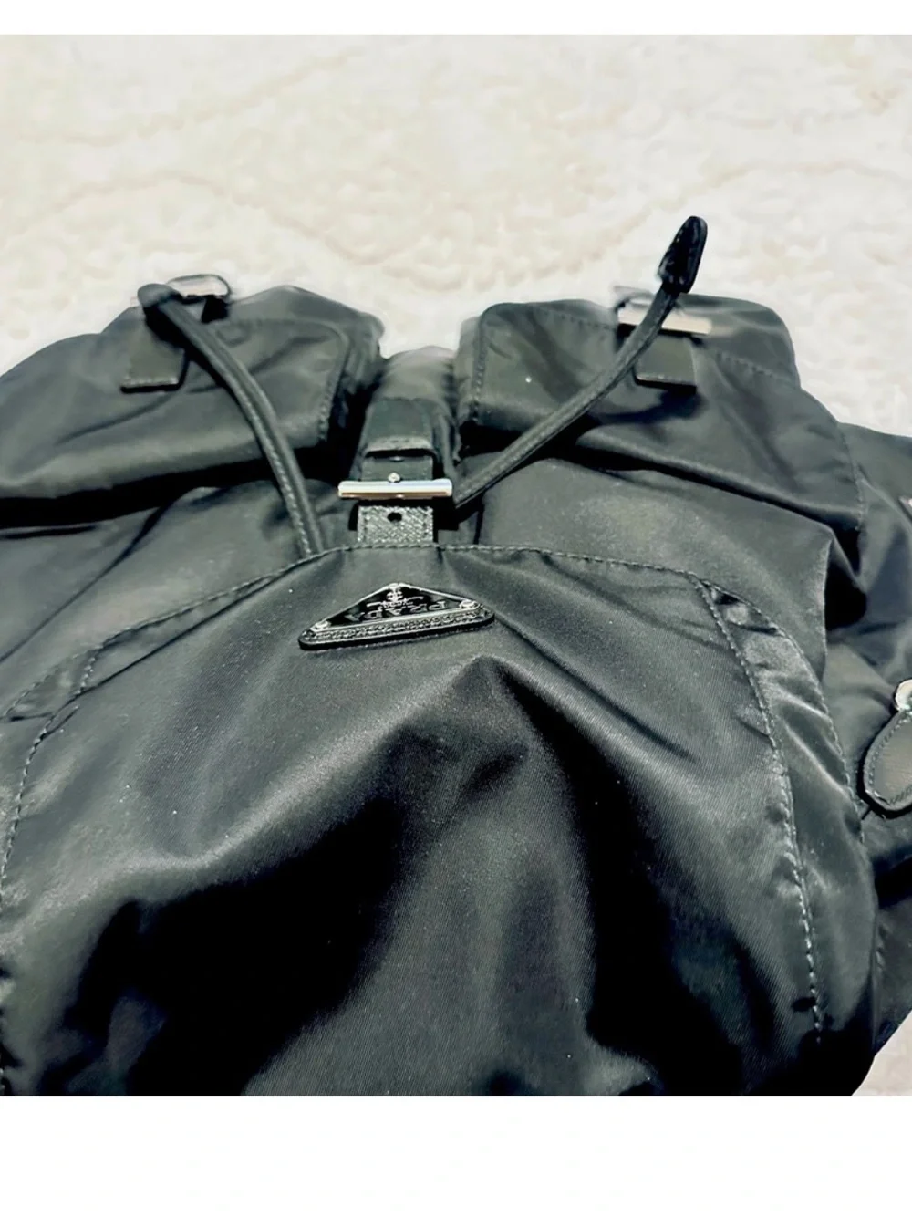 Prada this lightly