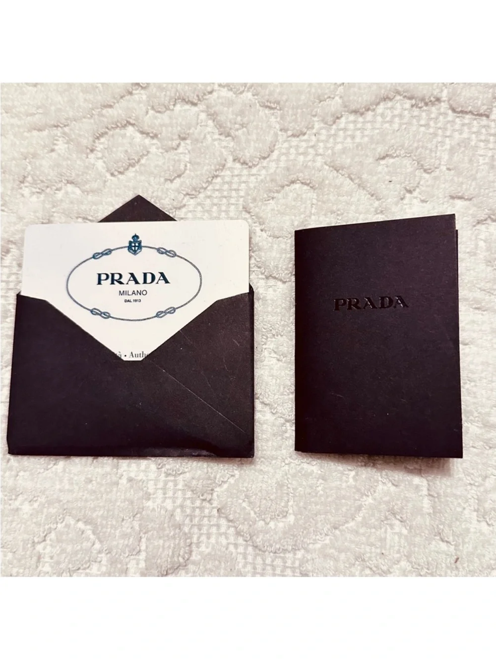 Prada this lightly