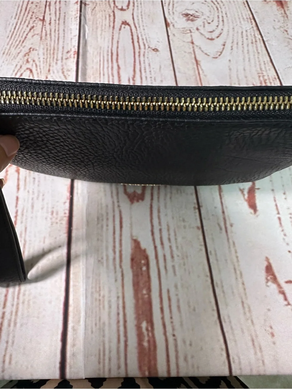 Olivia + Joy sleek black
