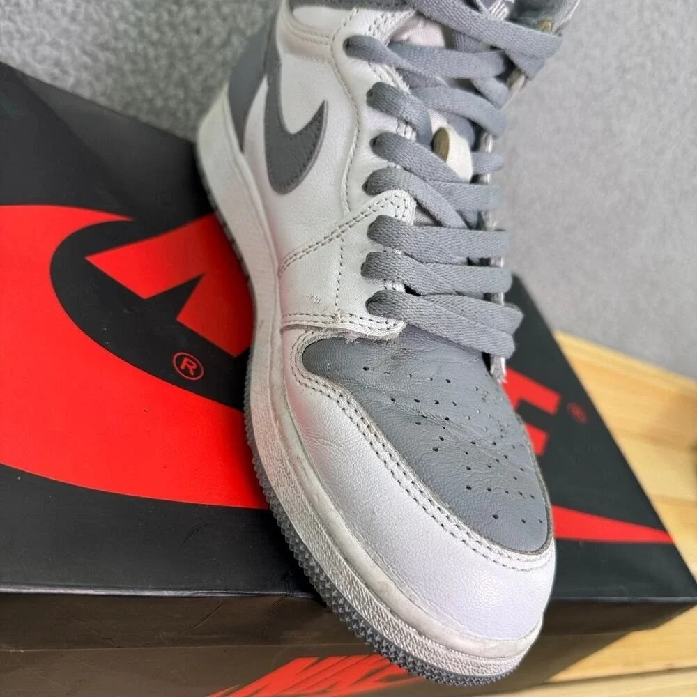 Nike Air Jordan 1‎ Retro High OG GS 2022 Gray White Men's Size 6.5 Sneakers
