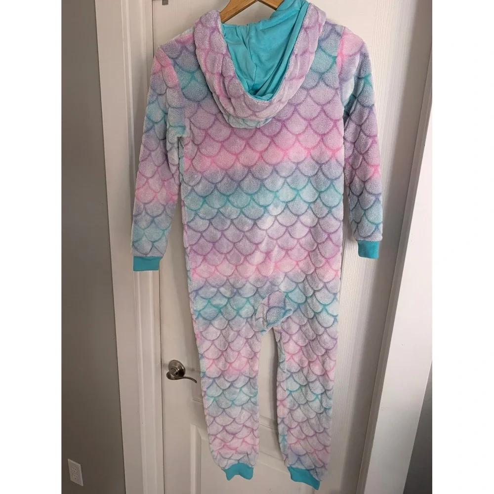 Cat & Jack Kids Plush Fleece Mermaid Scale Hooded Sleepsuit Rainbow L 10/12