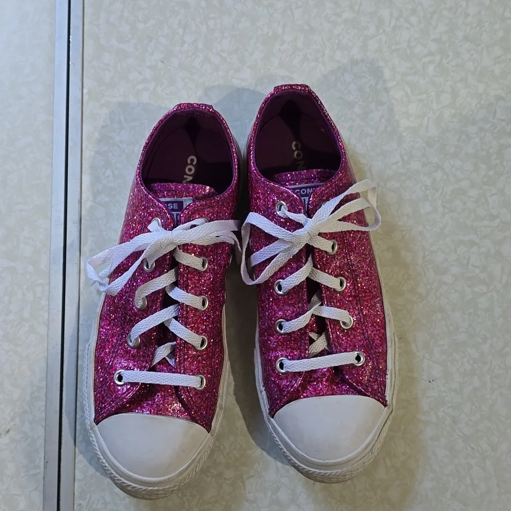 Converse hot pink