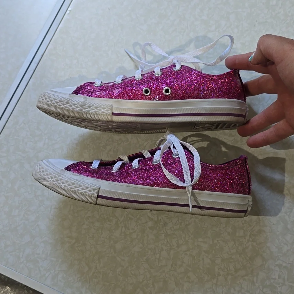 Converse hot pink